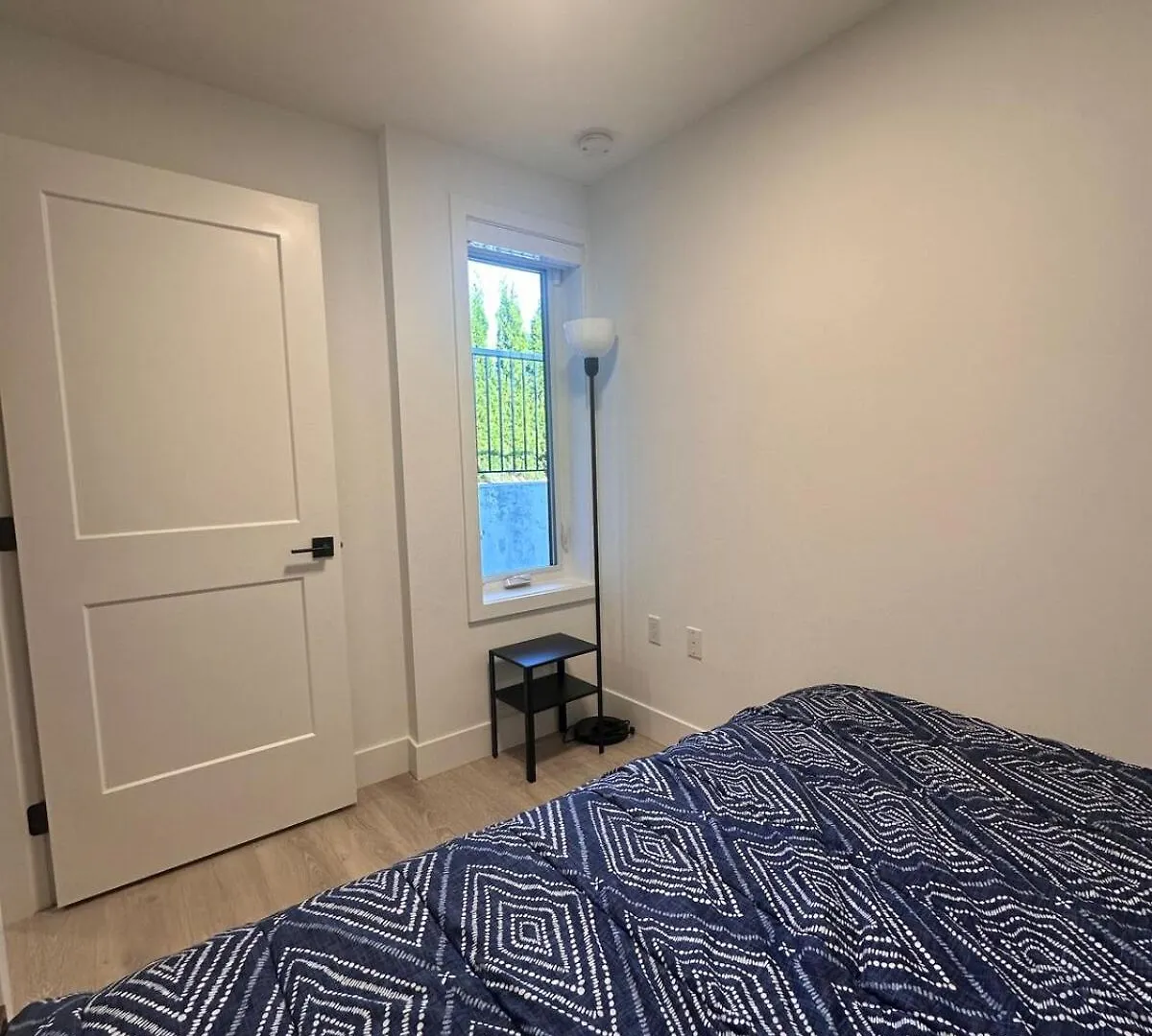 Newly Built Cozy Central 2-Br Hidden Gem Vancouver 0*,
