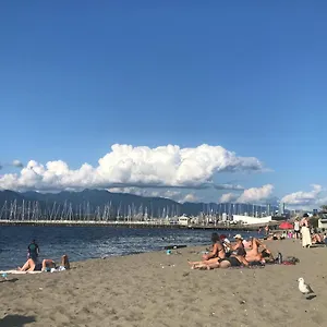 Guest house Heart Of Kitsilano Area,5 Mins Walk To Kits Beach,no Share With Other People, Vancouver