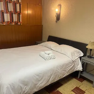 Homestay Cozy Guest Close To Downtown Sights & Subway Station, Vancouver