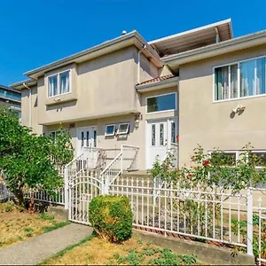 Guest house Llt Fraser Homeaway, Vancouver